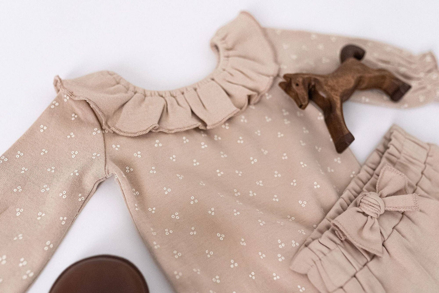 Organic Ruffle Neck Bodysuit in Oatmeal Dots