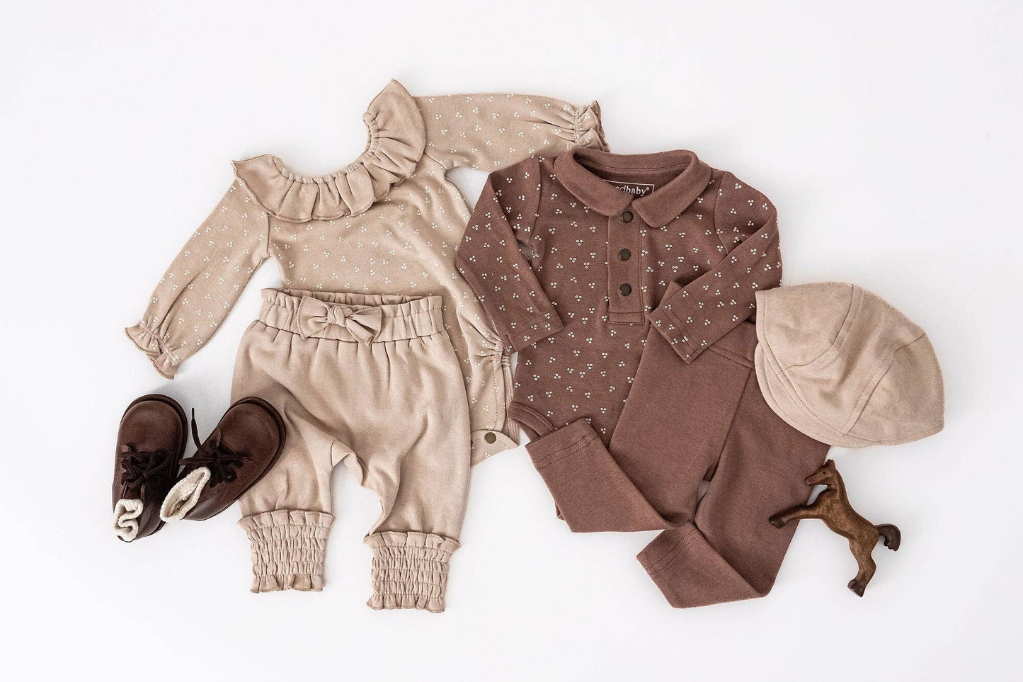 Organic Ruffle Neck Bodysuit in Oatmeal Dots